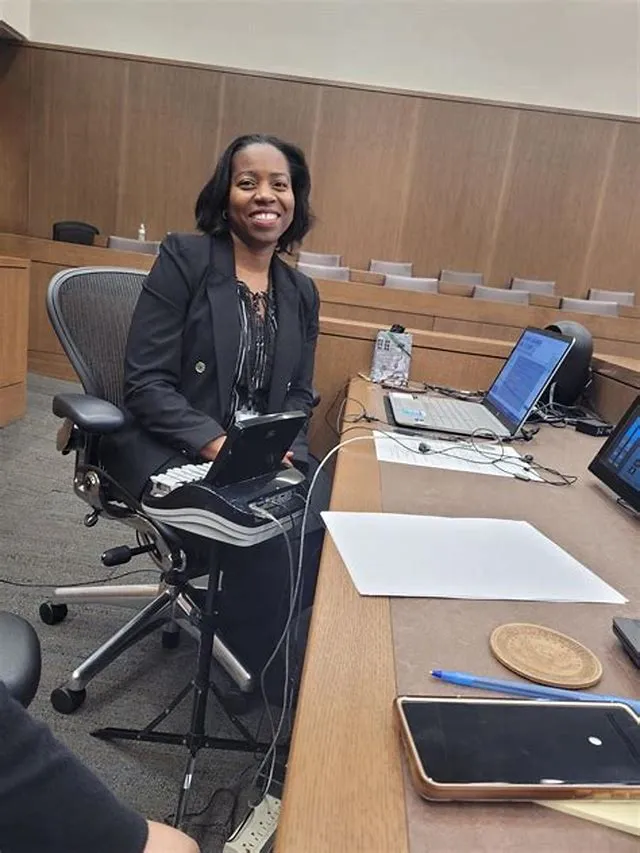 Official Court Reporter job opening at U.S. Courts