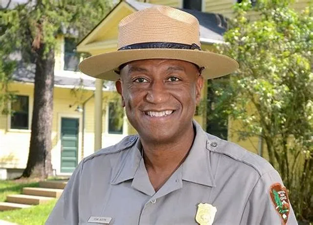 Regional Director, Pacific West job opening at National Park Service