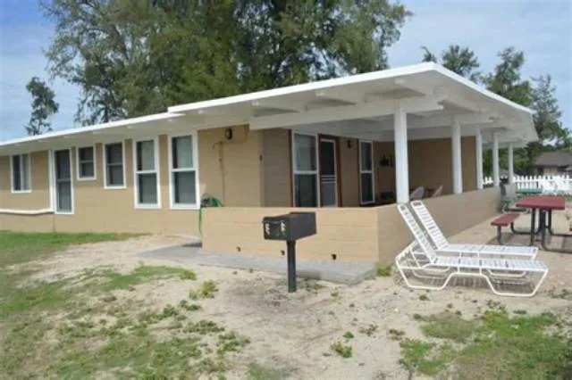 Maintenance Helper - Barber's Point Beach Cottages